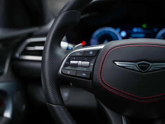 Genesis G70 2.0 TGDI Sport AT8 AWD *ALL BLACK*Werksgarantie*Lenkradheizung*Sitzbelüftung*Head-Up*
