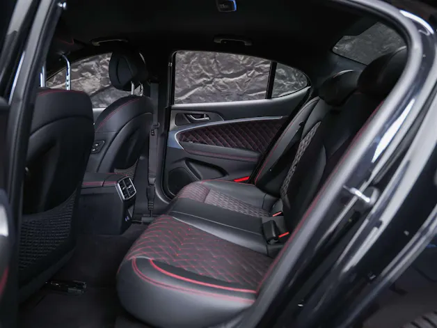 Genesis G70 2.0 TGDI Sport AT8 AWD *ALL BLACK*Werksgarantie*Lenkradheizung*Sitzbelüftung*Head-Up*