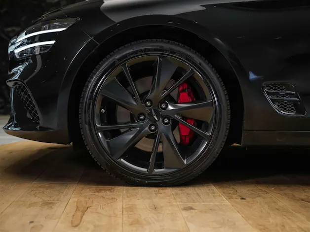 Genesis G70 2.0 TGDI Sport AT8 AWD *ALL BLACK*Werksgarantie*Lenkradheizung*Sitzbelüftung*Head-Up*