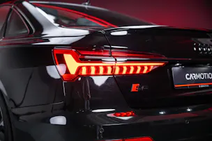 AUDI S6 3.0 V6 TDI quattro T-Tronic / Sportsitze / Rückfahrkamera / el.Heckklappe