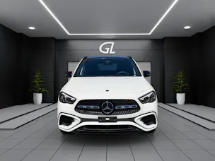 MERCEDES-BENZ GLA 200 Night Star 7G-DCT