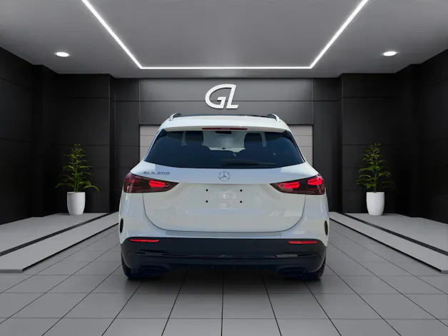 MERCEDES-BENZ GLA 200 Night Star 7G-DCT