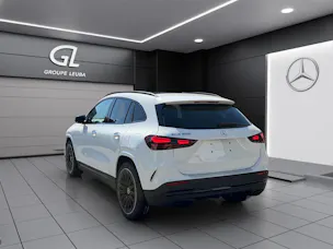 MERCEDES-BENZ GLA 200 Night Star 7G-DCT