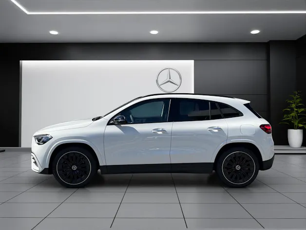 MERCEDES-BENZ GLA 200 Night Star 7G-DCT