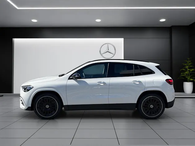 MERCEDES-BENZ GLA 200 Night Star 7G-DCT