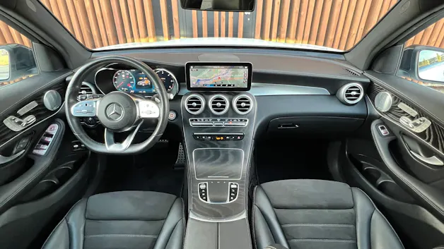 MERCEDES-BENZ GLC 300 d AMG LINE NIGHT 4MATIC 9G-TRONIC l 245 PS