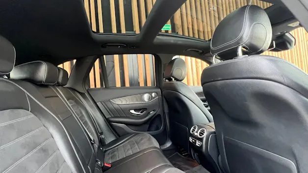 MERCEDES-BENZ GLC 300 d AMG LINE NIGHT 4MATIC 9G-TRONIC l 245 PS