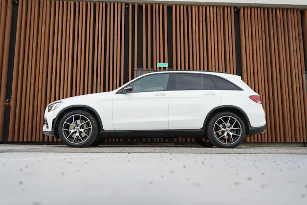 MERCEDES-BENZ GLC 300 d AMG LINE NIGHT 4MATIC 9G-TRONIC l 245 PS