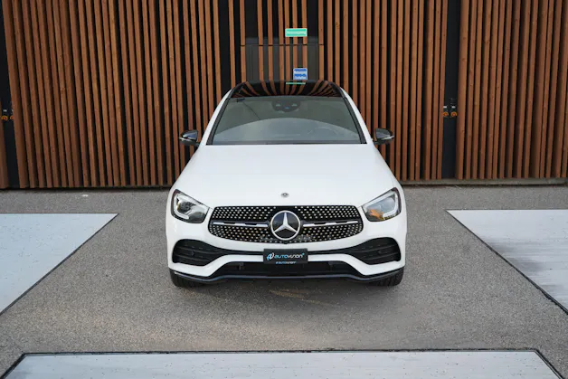 MERCEDES-BENZ GLC 300 d AMG LINE NIGHT 4MATIC 9G-TRONIC l 245 PS