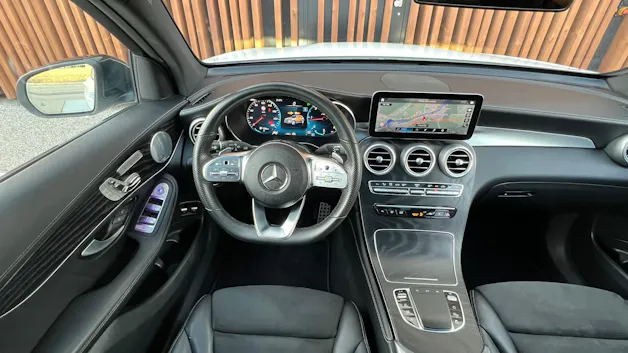 MERCEDES-BENZ GLC 300 d AMG LINE NIGHT 4MATIC 9G-TRONIC l 245 PS