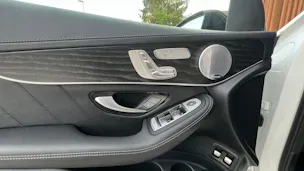 MERCEDES-BENZ GLC 300 d AMG LINE NIGHT 4MATIC 9G-TRONIC l 245 PS