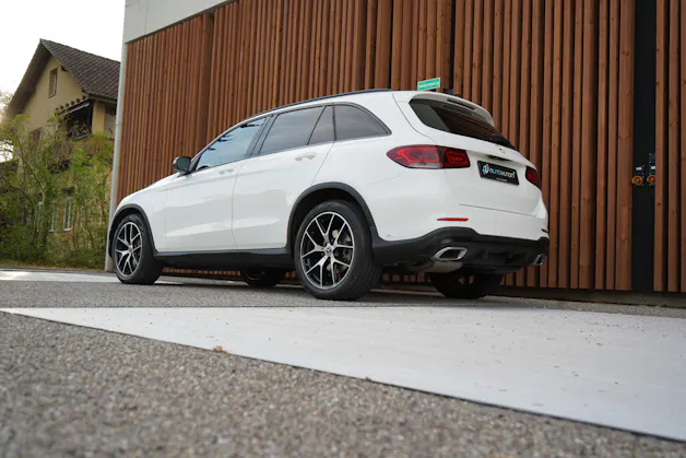 MERCEDES-BENZ GLC 300 d AMG LINE NIGHT 4MATIC 9G-TRONIC l 245 PS