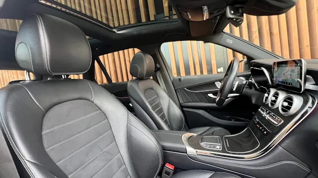 MERCEDES-BENZ GLC 300 d AMG LINE NIGHT 4MATIC 9G-TRONIC l 245 PS
