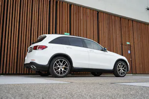 MERCEDES-BENZ GLC 300 d AMG LINE NIGHT 4MATIC 9G-TRONIC l 245 PS