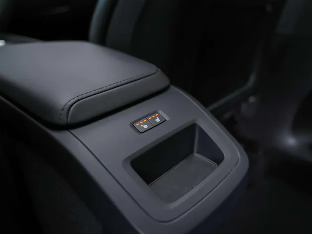 VOLVO XC60 B4 Benzin Mild Hybrid Core Geartronic *Panorama*Lenkradheizung*Harman/Kardon*