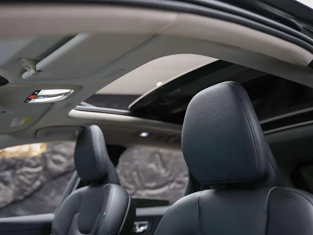 VOLVO XC60 B4 Benzin Mild Hybrid Core Geartronic *Panorama*Lenkradheizung*Harman/Kardon*