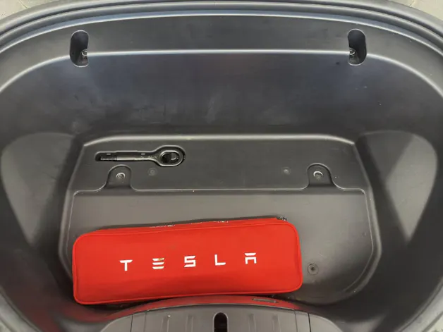 Tesla Model 3 Long Range D