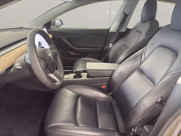 Tesla Model 3 Long Range D