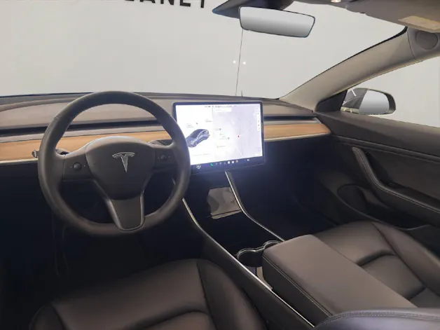 Tesla Model 3 Long Range D