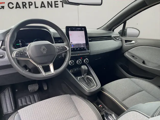 RENAULT Clio 1.6 E-Tech techno