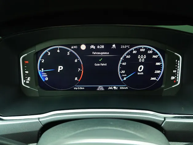 VW Touran 1.5 TSI DSG R-Line Black Style