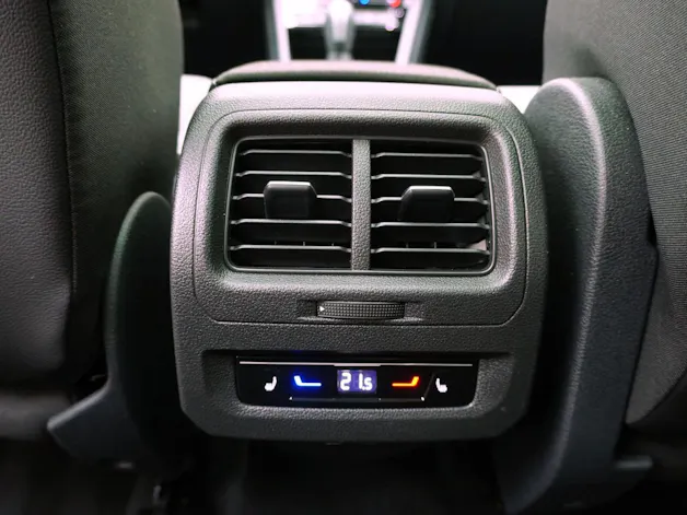 VW Touran 1.5 TSI DSG R-Line Black Style