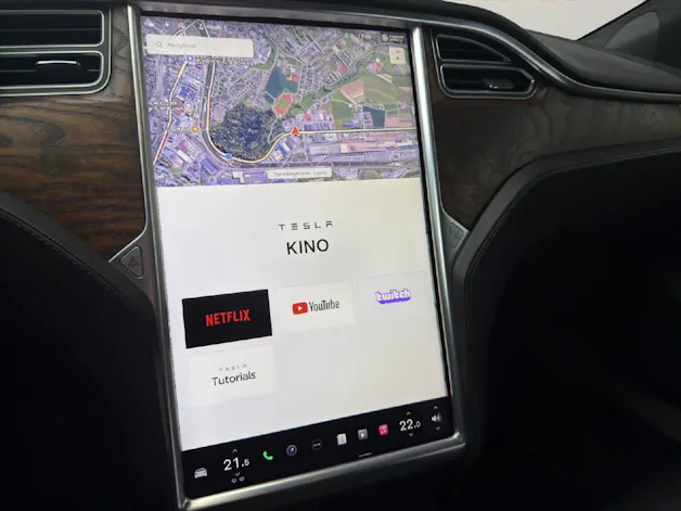 Tesla Model S 90 D