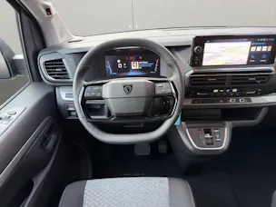 PEUGEOT Traveller Standard 2.2 BlueHDi 180 Family Edition S/S
