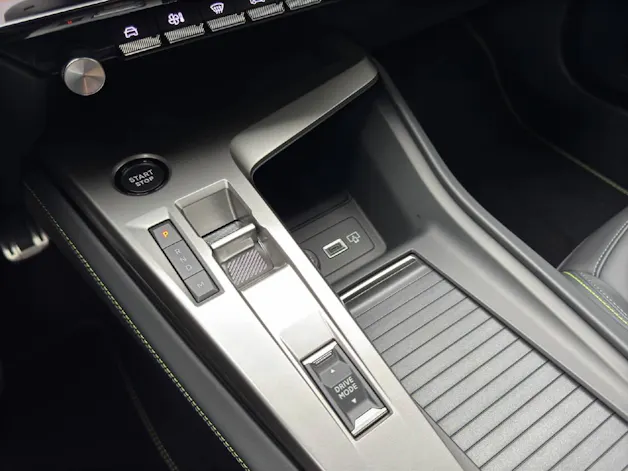 PEUGEOT 308 SW 1.2 Hybrid GT