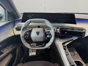 PEUGEOT 5008 1.2 Hybrid GT Exclusive