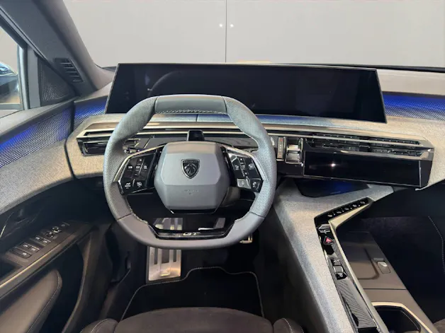 PEUGEOT 5008 1.2 Hybrid GT Exclusive