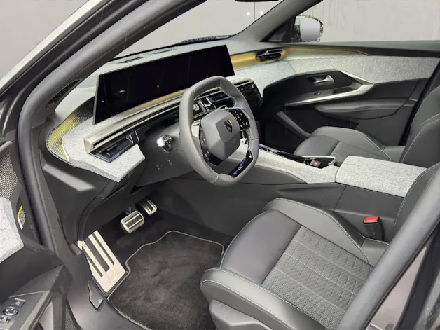 PEUGEOT 3008 1.2 Hybrid GT