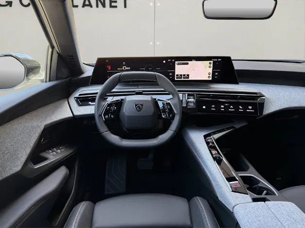 PEUGEOT 3008 e-Allure Premium AWD