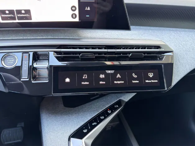 PEUGEOT 3008 e-Allure Premium AWD