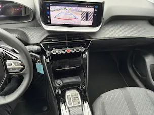 PEUGEOT 208 1.2 Hybrid Allure Ersatzwagen