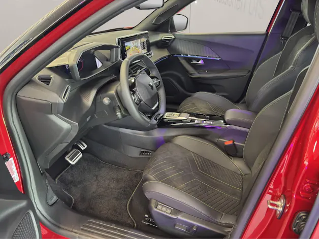 PEUGEOT 2008 1.2 Hybrid 145 GT