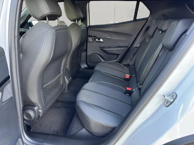PEUGEOT 2008 1.2 Hybrid 145 GT