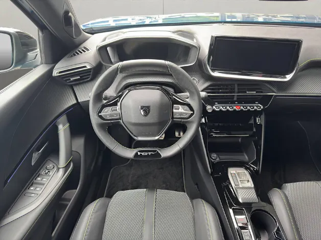 PEUGEOT 2008 1.2 Hybrid 145 GT