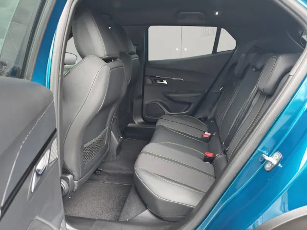 PEUGEOT 2008 1.2 Hybrid 145 GT