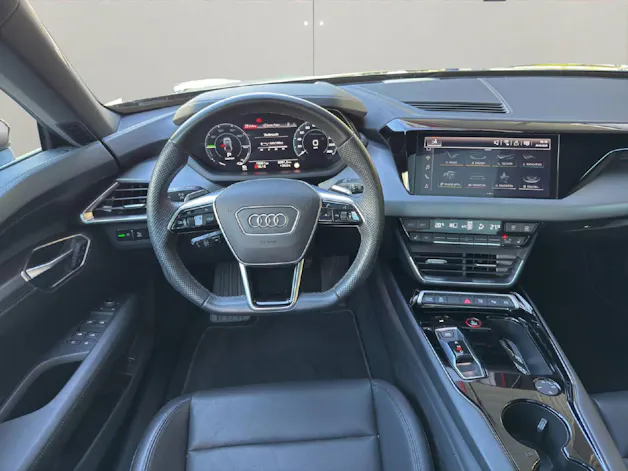 AUDI e-tron GT quattro