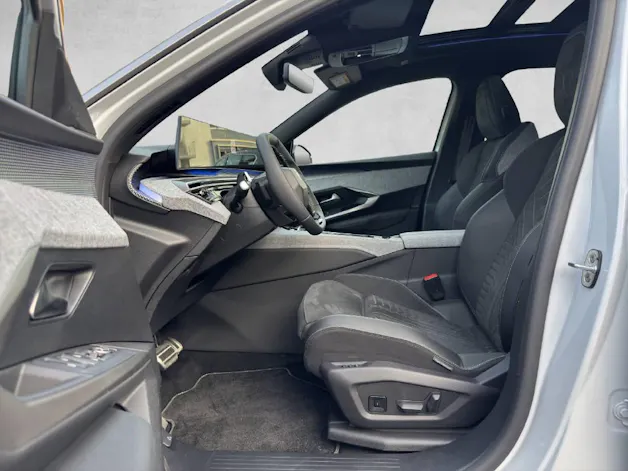 PEUGEOT 3008 1.2 Hybrid GT Exclusive