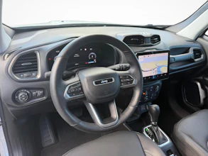 https://vehicle.imgix.net/4483814/4fa33c8d-20f2-4e74-a8b6-e5c20e8c4948.jpg