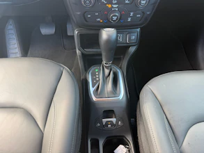 https://vehicle.imgix.net/4483814/6aa61384-8831-4115-b09a-f5e4e2a075a8.jpg