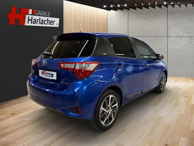 Toyota Yaris 1.5 VVT-i HSD Trend