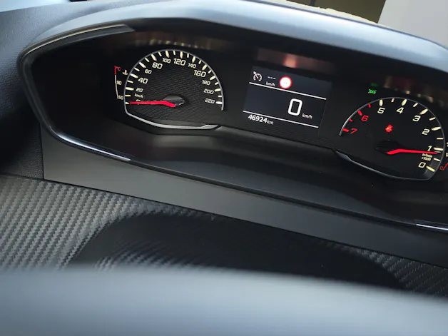PEUGEOT 208 1.2 PureTech 100 Allure