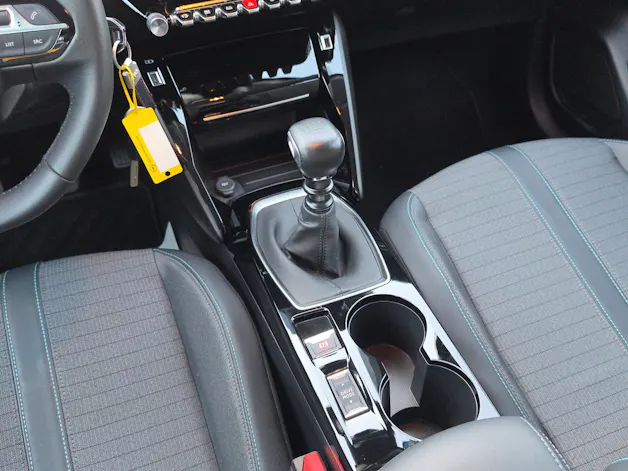 PEUGEOT 208 1.2 PureTech 100 Allure