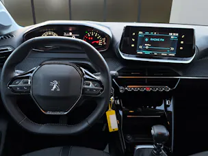 PEUGEOT 208 1.2 PureTech 100 Allure