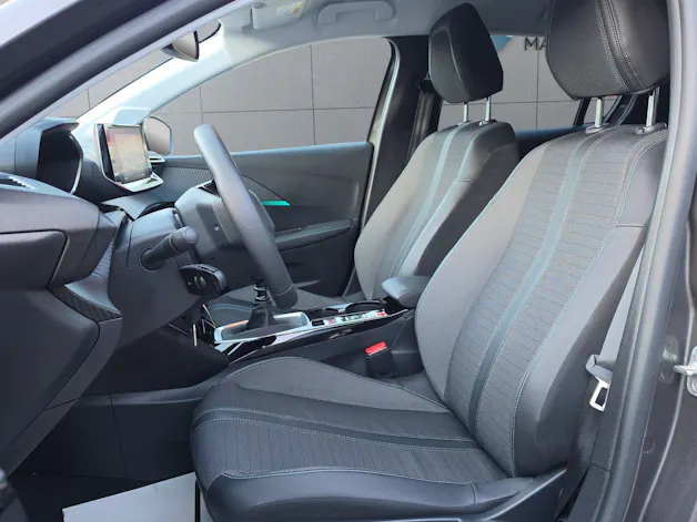 PEUGEOT 208 1.2 PureTech 100 Allure