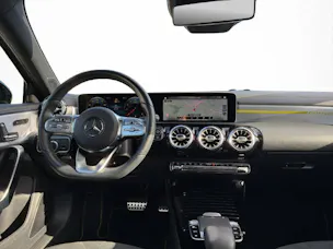 MERCEDES-BENZ A 250 AMG Line 4Matic Edition 1