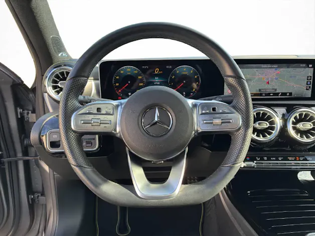 MERCEDES-BENZ A 250 AMG Line 4Matic Edition 1